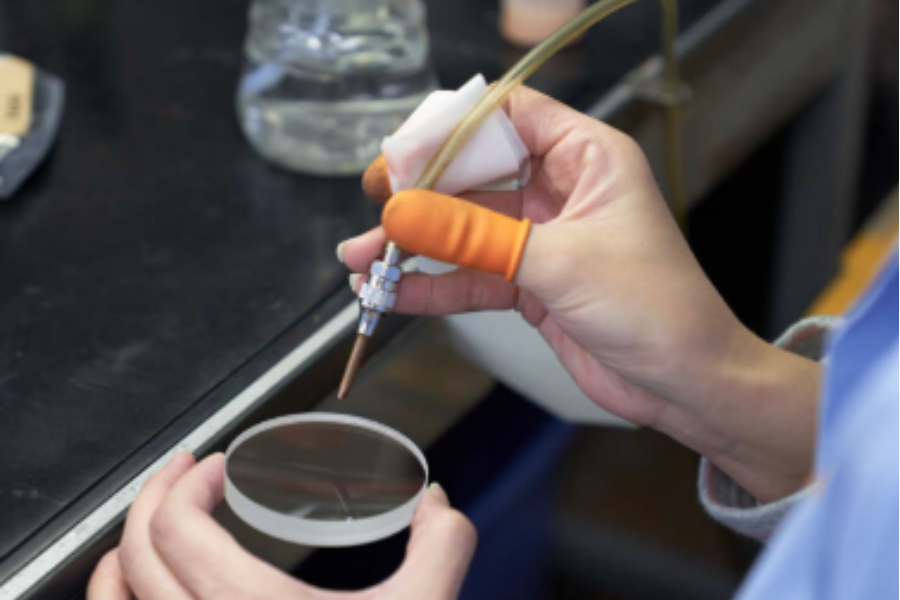 [Meiwa-machi, Gunma-ken] Operador de fabricação e usinagem de lentes ópticas/sistema de 2 turnos