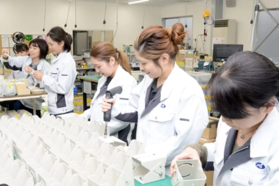 안정적인 수입, TIG 용접, 주간 근무 한정, 1500엔, 군마현 후지오카에서 활동하는 여성
