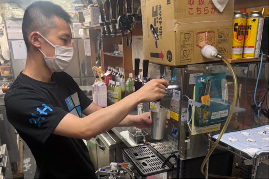 Inexperiente OK [equipe do restaurante/cozinha de Yakiniku] Makanai, dormitório disponível/2 minutos da estação