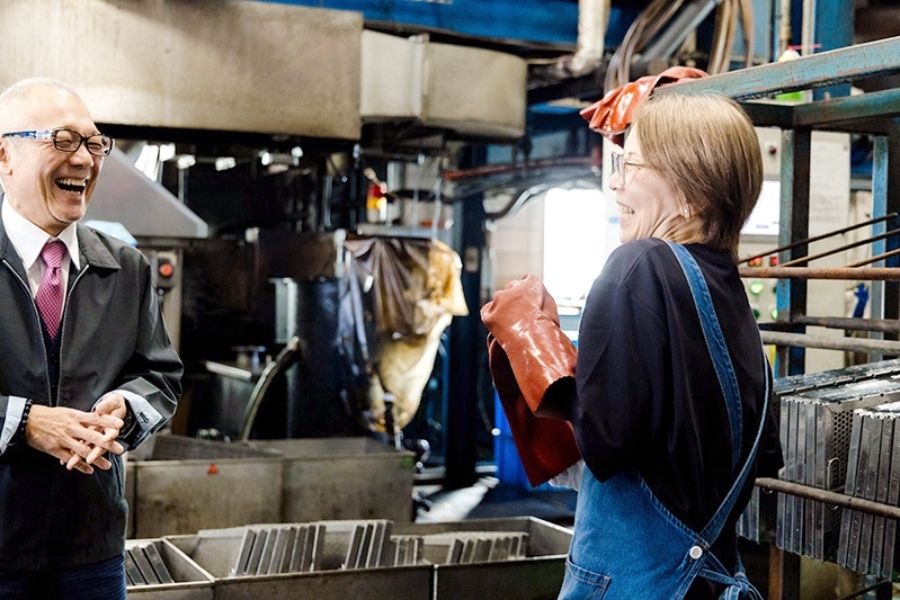 [Higashiosaka/funcionário em tempo integral] Equipe de limpeza de filtros de gordura apoiando cozinhas de restaurantes e supermercados