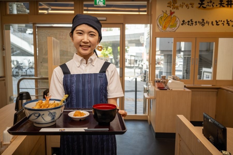 Falando do Japão, “Tendon”! Utilize suas habilidades linguísticas para trabalhar na área turística de Asakusa ☆ É uma grande empresa, então não se preocupe