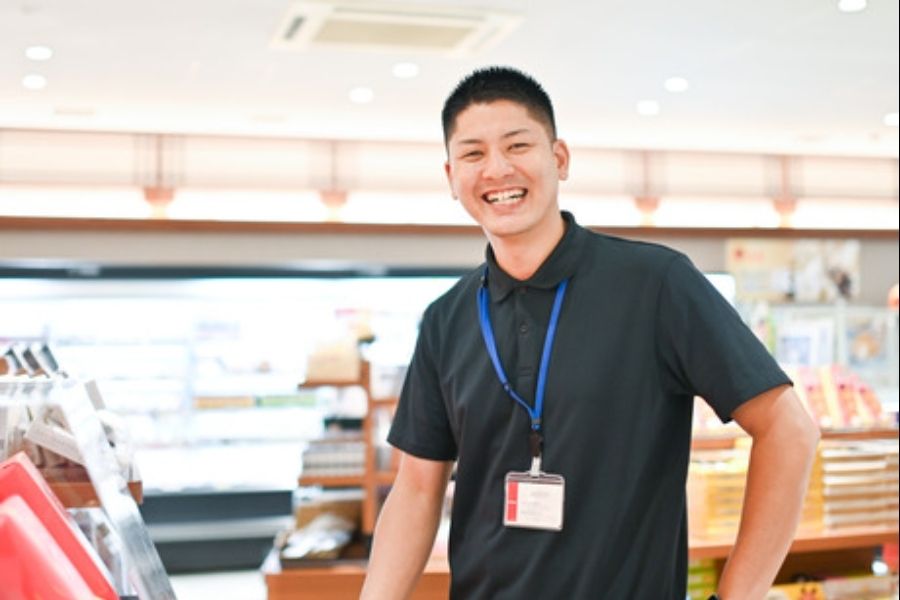 [合同员工] 路边站烹饪人员/月薪 185,000 ~ · 18:00 下班 /3730-3-k