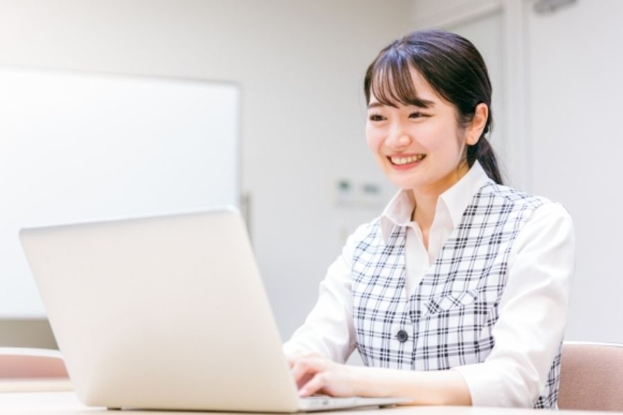 [Kanagawa-ken, Estação Tsunashima] Salário mensal de 260.000 ienes! Gijin Kuni está bem! Suporte de escritório para a indústria de processamento de metais 💻