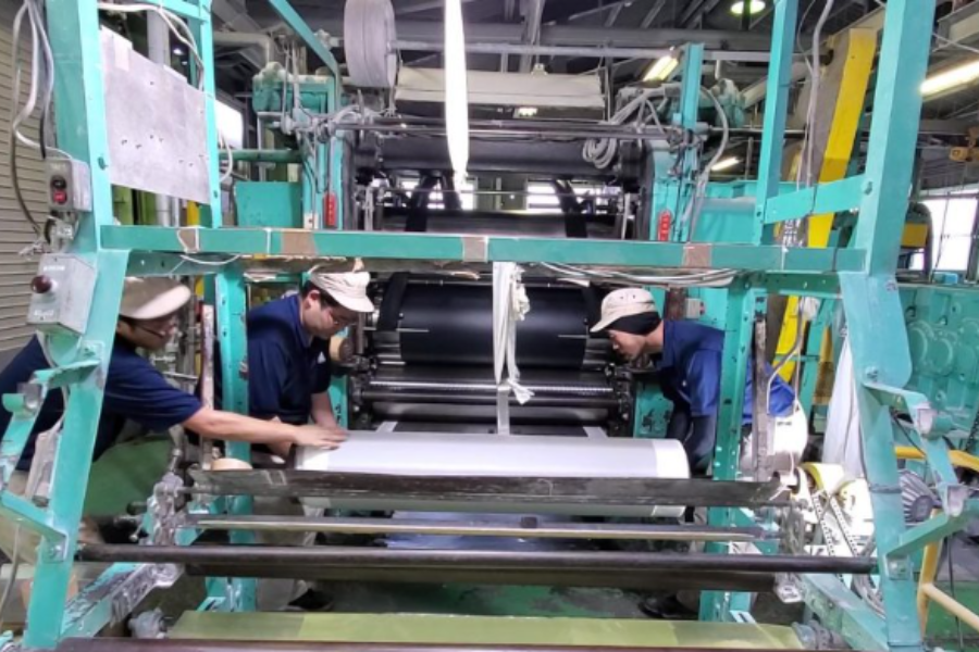 [Nishiwaki-shi, Hyogo] Fabricação de borracha | 125 dias de férias anuais | agendamento de funcionário em tempo integral disponível | somente residente permanente/residente permanente/cônjuge