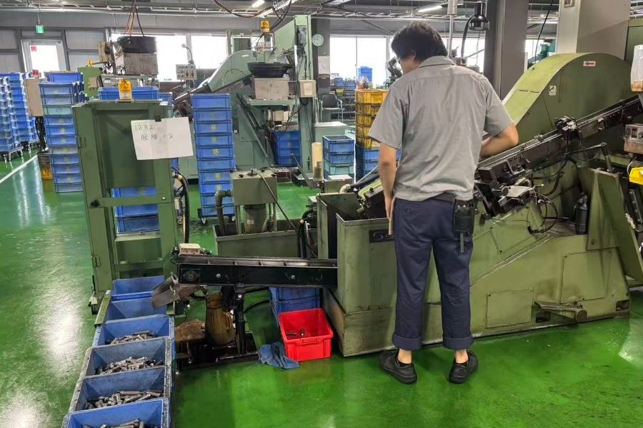 Cuối tuần và ngày lễ [người vận hành máy cán vít] chi phí di dời được trợ giá/hầu như không làm thêm giờ @Yamanashi