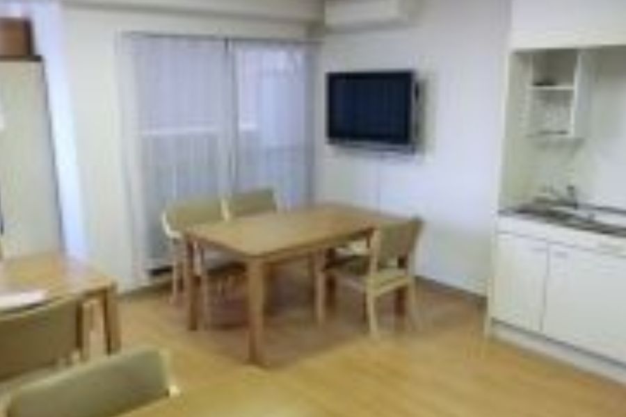 [In-facility nursing] “Heart Life EBISU” full-time employees who can make use of their first-time employee training qualifications