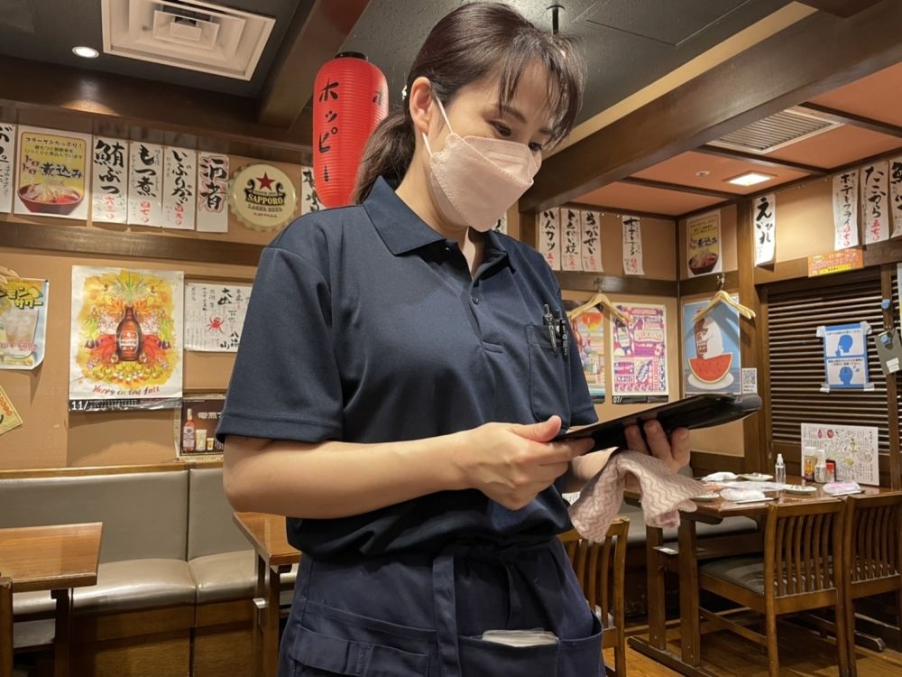 Jantar apenas durante a semana! [Salário por hora super alto 1.350 ienes ~] 1 minuto a pé da estação de metrô Otemachi em Tóquio. Bem vindos iniciantes.