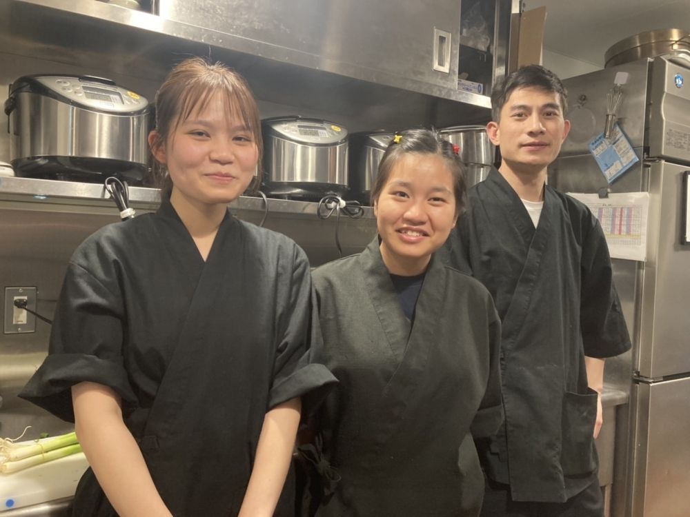 Jantar apenas durante a semana! [Salário por hora super alto 1.350 ienes ~] 1 minuto a pé da estação de metrô Otemachi em Tóquio. Bem vindos iniciantes.