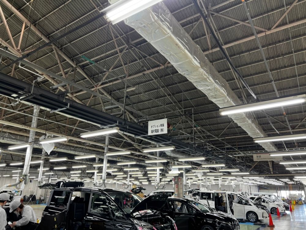 ★나고야시 ★차 통근 OK! ! 납차 전의 차에 카메라나 모니터 등의 전장 부품 설치 스탭