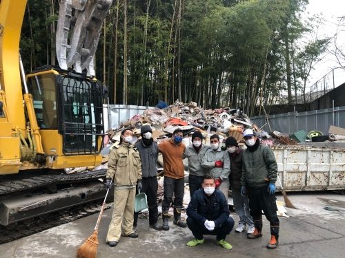 リフォーム廃材 仕分けスタッフ