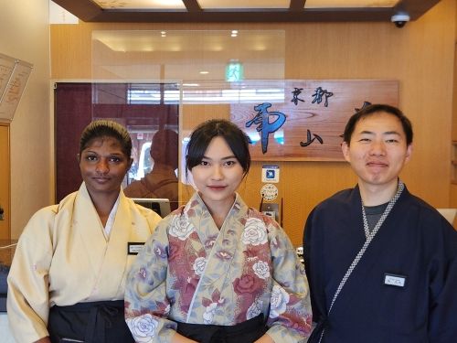 Chúng tôi đang tìm kiếm nhân viên phục vụ bữa sáng tại Kyoto Higashiyamaso!