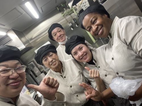 [4 ngày một tuần x 6H trong 129.000 tháng+Trợ cấp kỳ nghỉ Giáng sinh và năm mới ◎] Rửa bát tại khách sạn gần ga Sakae