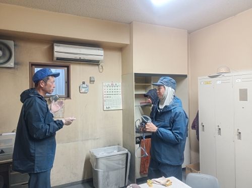 Please help paint the truck.