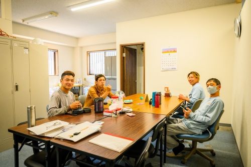 Please help paint the truck.