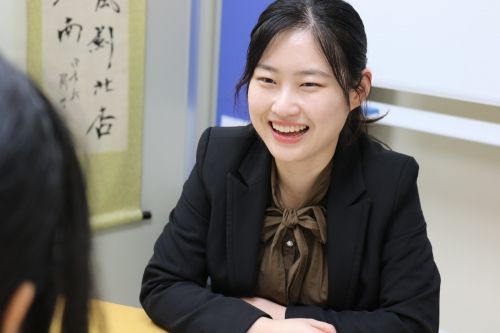 中国語講師 | 如果你认为这是一份适合你的工作，也有办法成为一名全职员工。