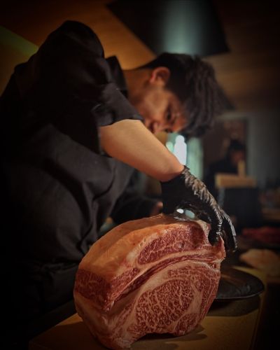 [Kiyamachi, Kyoto] 1200 ienes por hora! Delicioso yakiniku com makanai ♪ Estrangeiros ativos ★