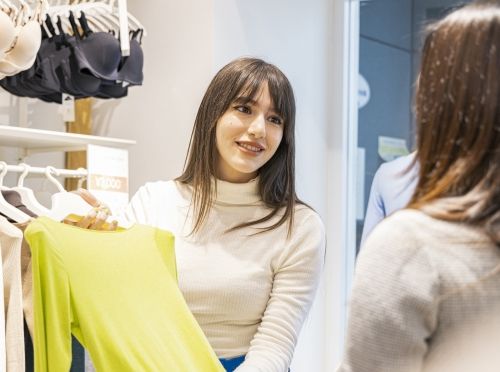 ★Intimissimi京都四条通店★イタリアンランジェリー販売スタッフ募集！