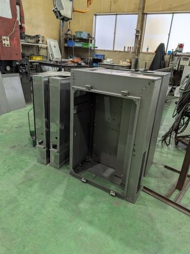 Những người thích sản xuất đều được chào đón [Nhân viên ngành chế biến kim loại] Nhiều người nước ngoài đang hoạt động! Chưa có kinh nghiệm OK