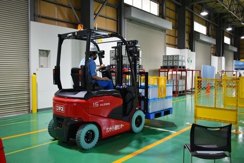 [Alto salário por hora] Operação de empilhadeira na cidade de Komaki · alto salário por hora