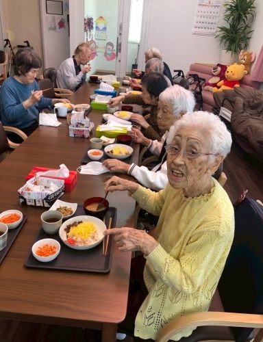 [Equipe de enfermagem/Hanazonocho] Empregado em tempo integral/OK não qualificado/renda anual 3,22 milhões ~/sistema de apoio à aquisição de qualificações