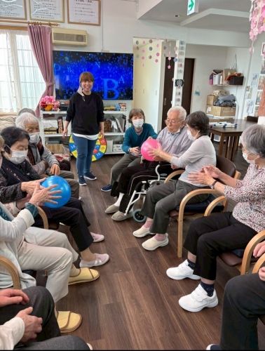 [Equipe de enfermagem/Hanazonocho] Empregado em tempo integral/OK não qualificado/renda anual 3,22 milhões ~/sistema de apoio à aquisição de qualificações