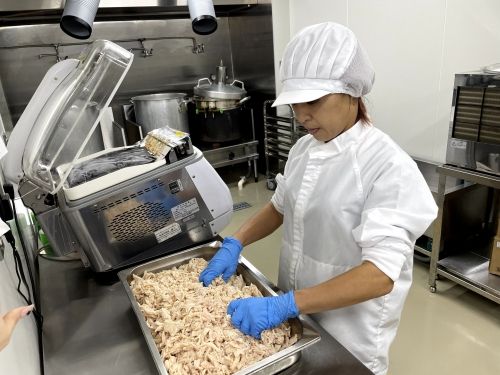 Recrutamento de pessoal de fabricação, preparação e entrega Apoiamos “marcas das quais nossos colegas possam se orgulhar” do outro lado.