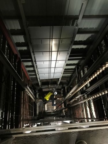 [施工人员] 准备宿舍 ○ 欢迎永久居民、永久居民和配偶签证