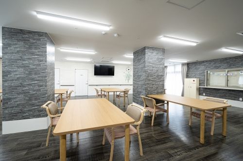 [Apoio de enfermagem em casas de repouso] ◇ Cuidadores de enfermagem ◇ Melhoria do bem-estar