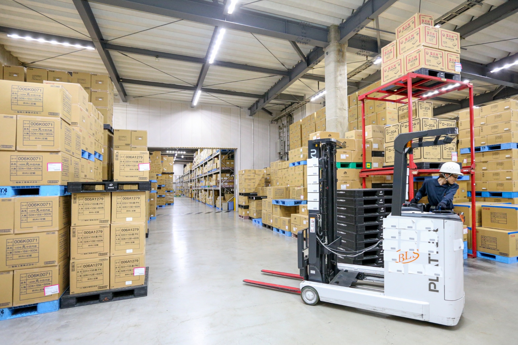 1,350 yen per hour [Forklift qualified] Warehousing and shipping of