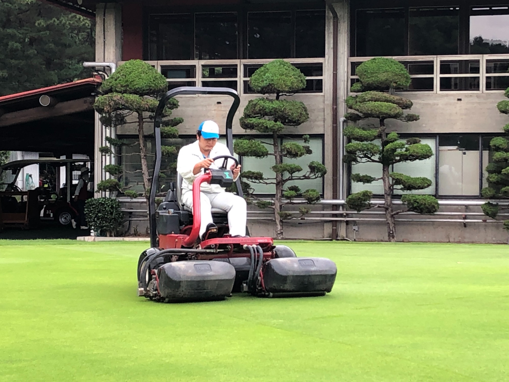 未経験からスタートできる！ゴルフ場のコースメンテナンスの仕事一般社団法人門司ゴルフ倶楽部福岡県メンテナンススタッフ契約社員 [YOLO